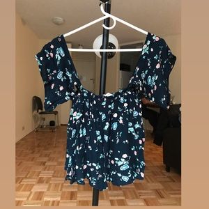 Crop top off the shoulder